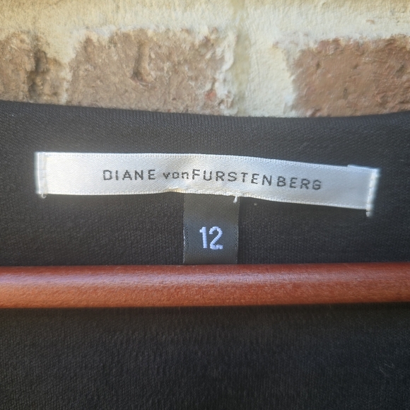 Diane Von Furstenberg Black and Red Long Sleeve Dress - Picture 8 of 10